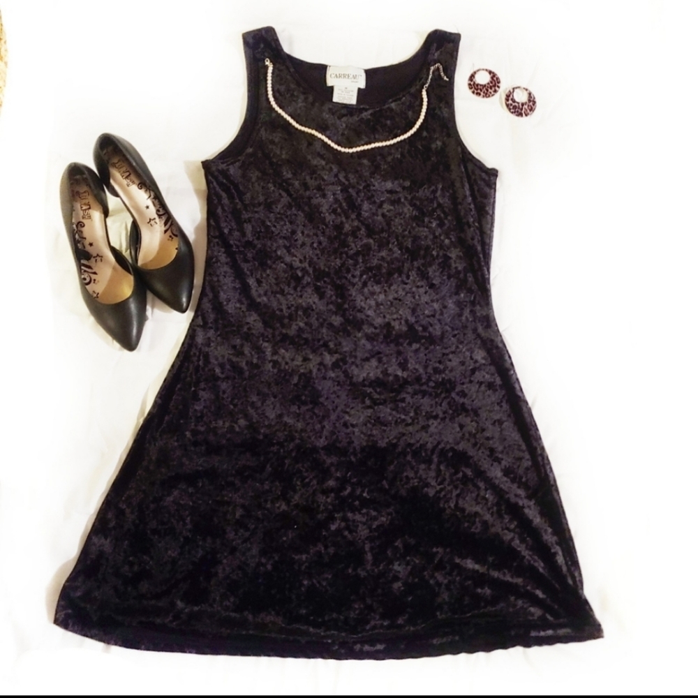 Mini velour little black dress